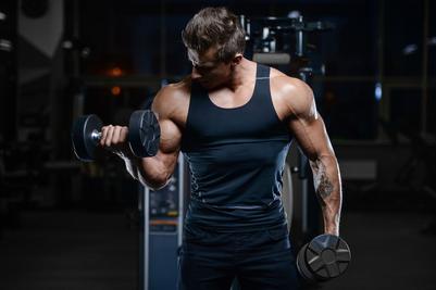 4 Best Biceps Exercises for Men in the Gym